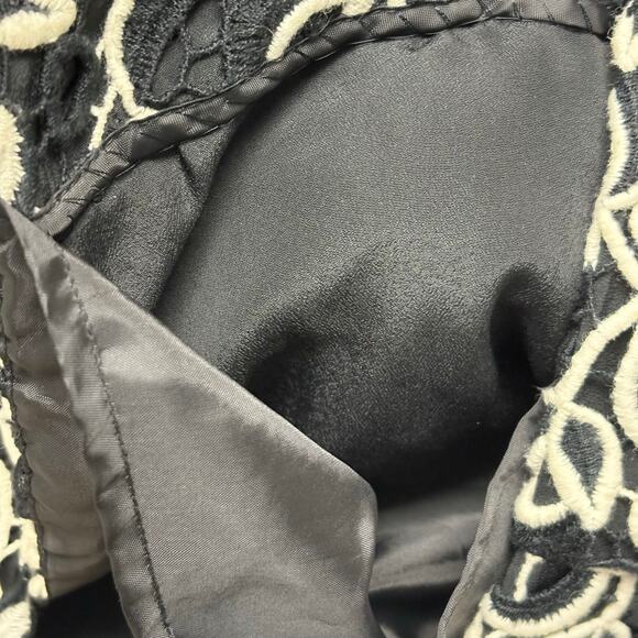 Talbots Lace Pencil Skirt, Black and White, Floral, Lined, Floral, Size 4 - Picture 6 of 8